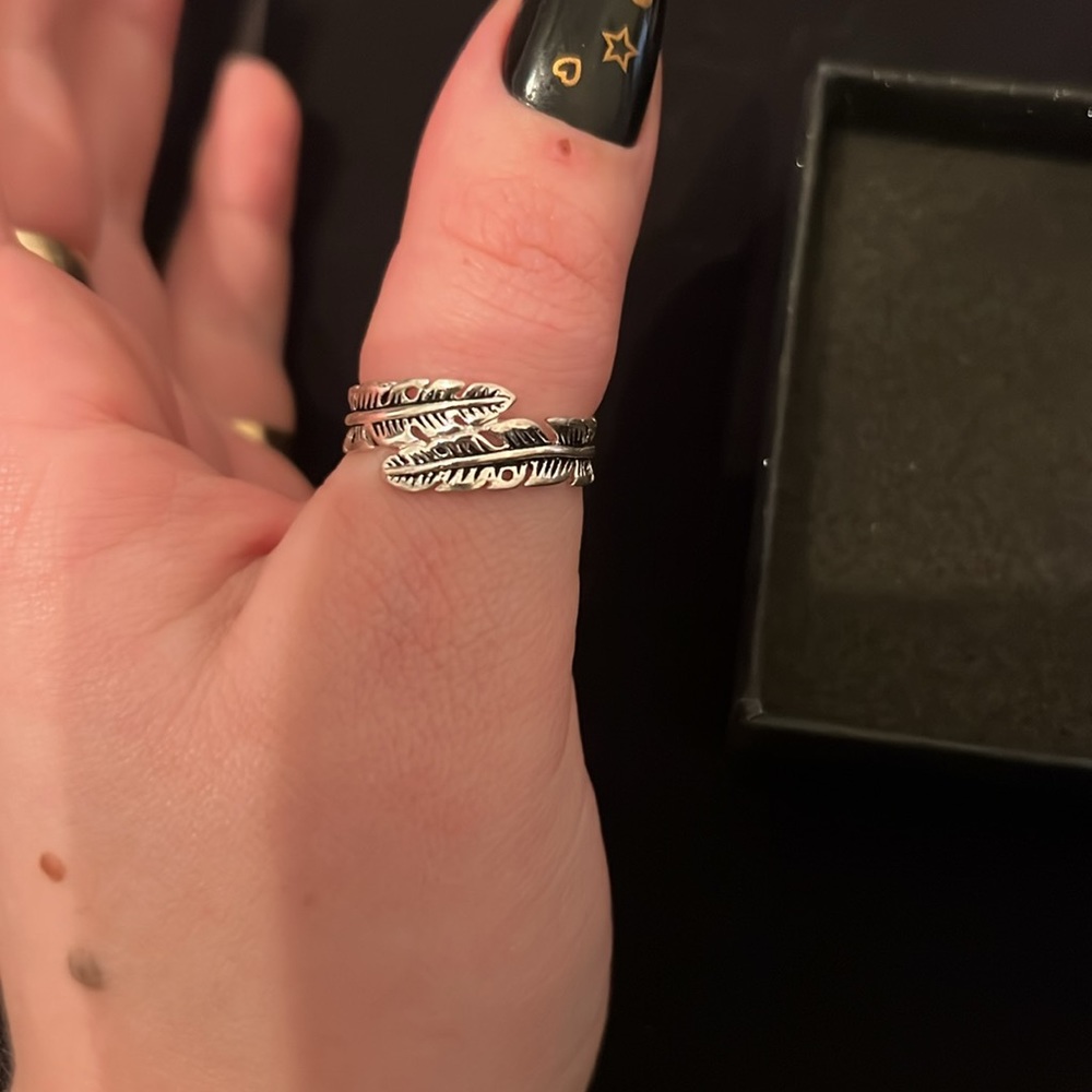 Feather ring - Picture 2 of 5